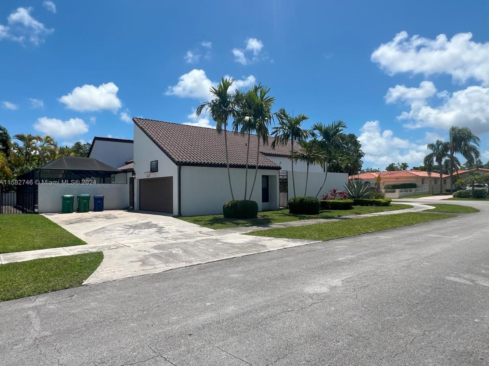 8735 54th Ter, Miami, FL 33165-6726