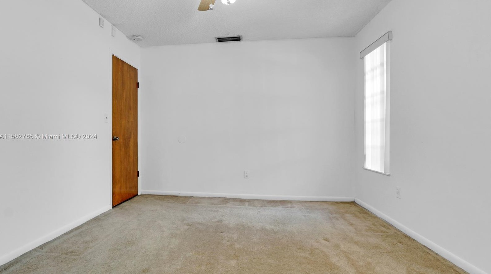 200 Melrose Dr, Miami FL 33166-5034 exterior