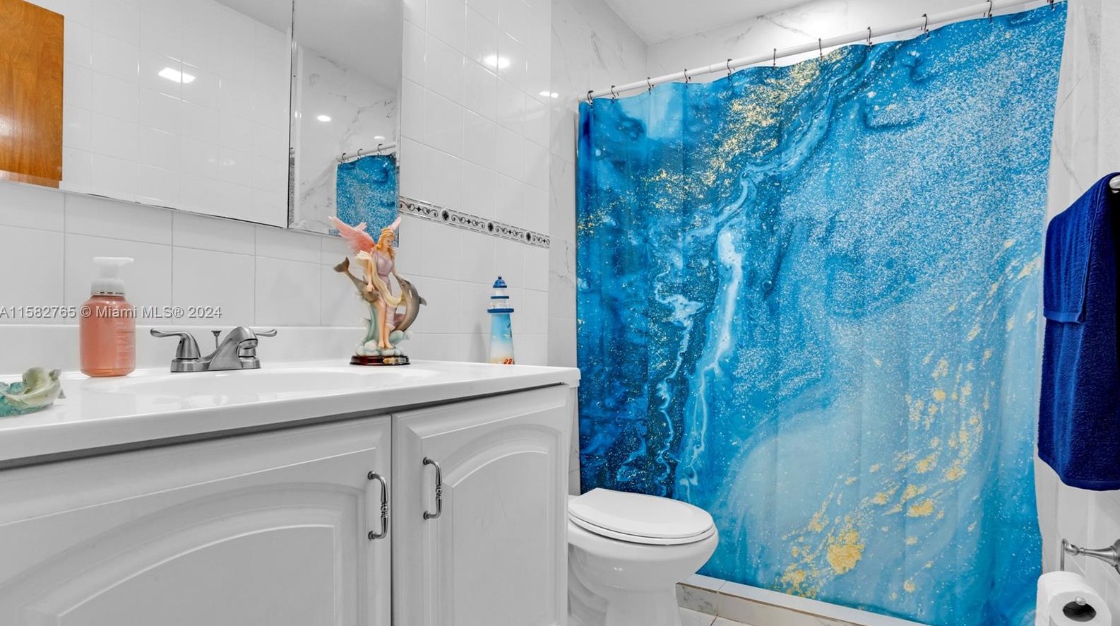 200 Melrose Dr, Miami FL 33166-5034 exterior