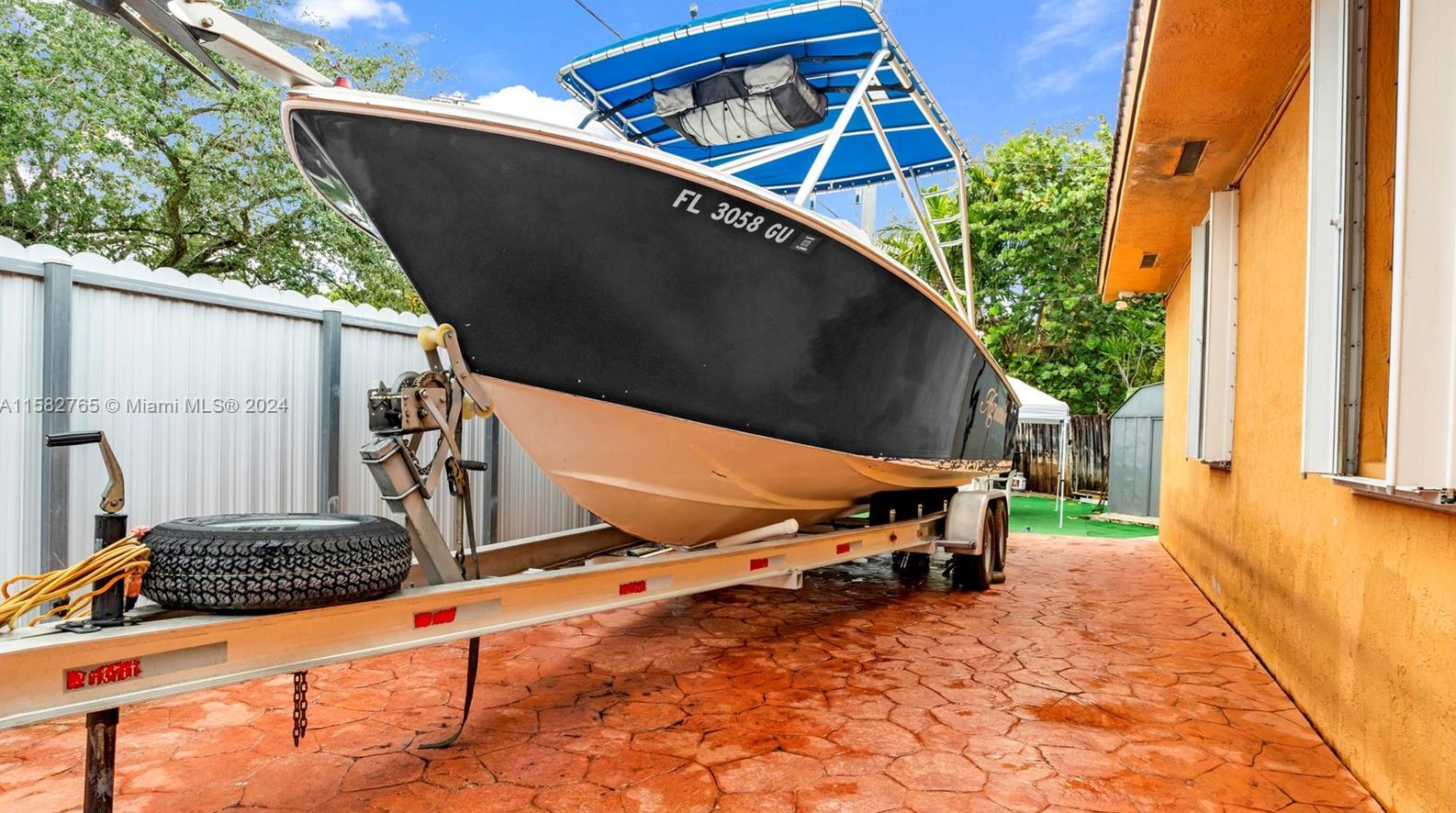 200 Melrose Dr, Miami FL 33166-5034 exterior