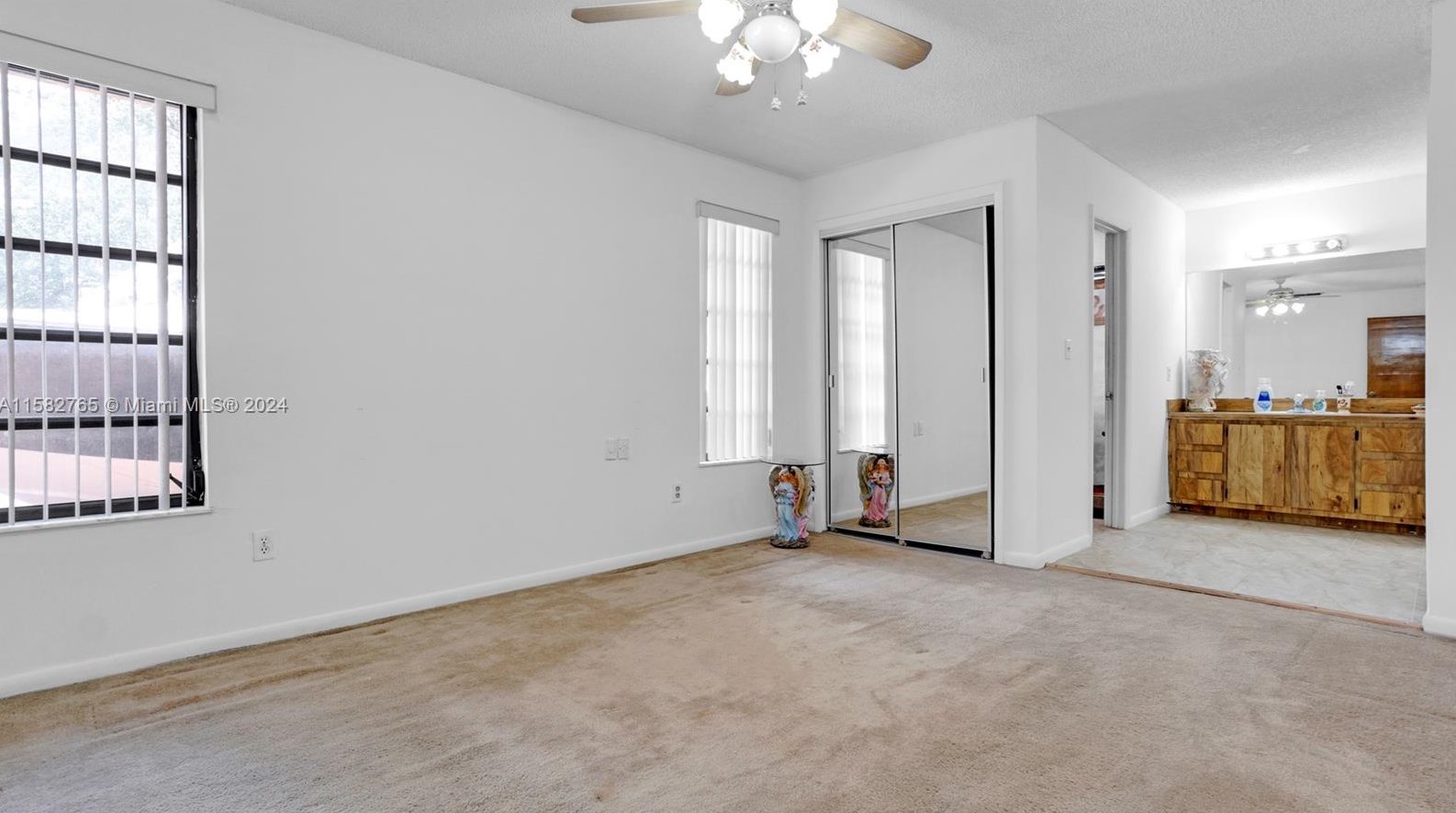 200 Melrose Dr, Miami FL 33166-5034 exterior