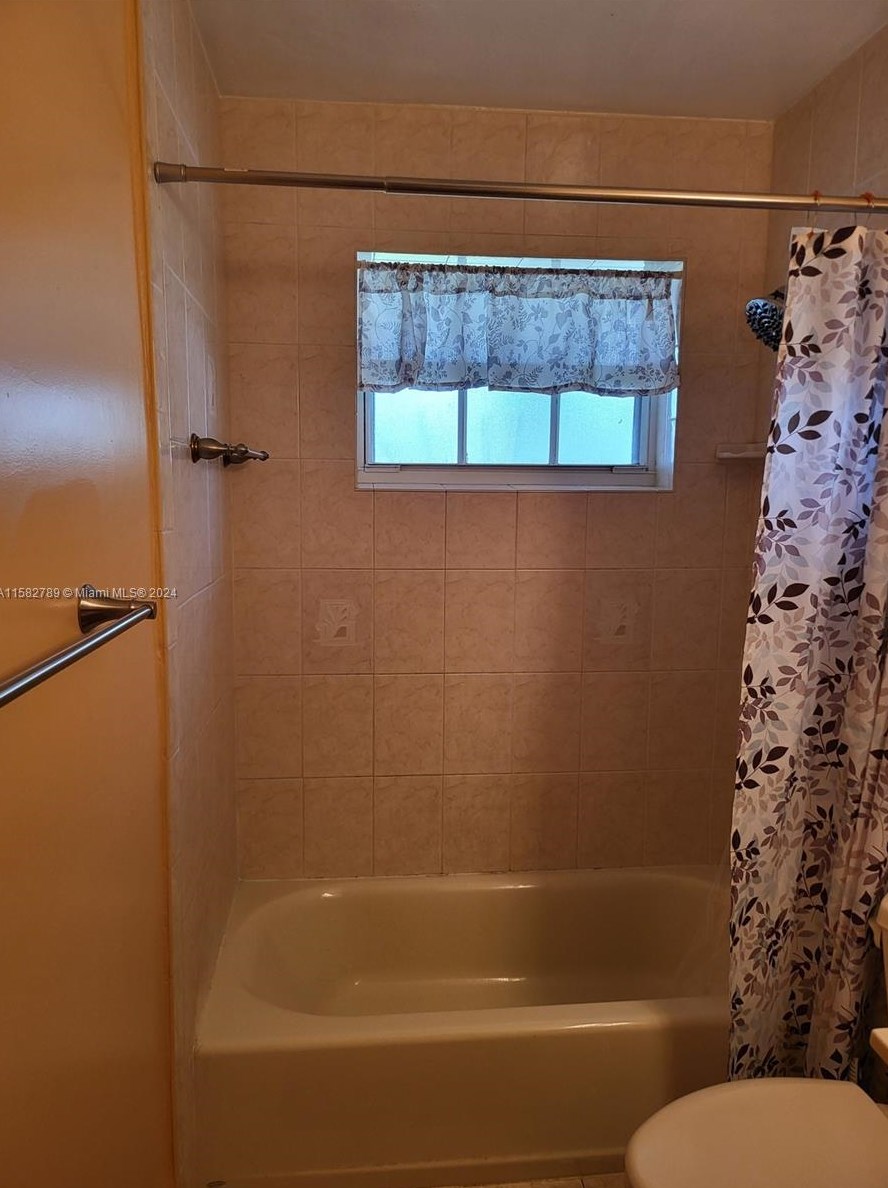 6931 4 St, Hollywood FL 33024-6212 exterior