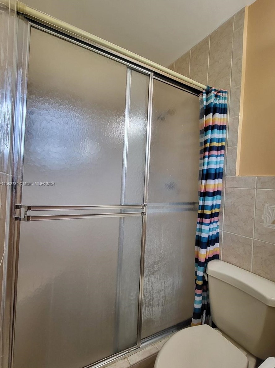 6931 4 St, Hollywood FL 33024-6212 exterior