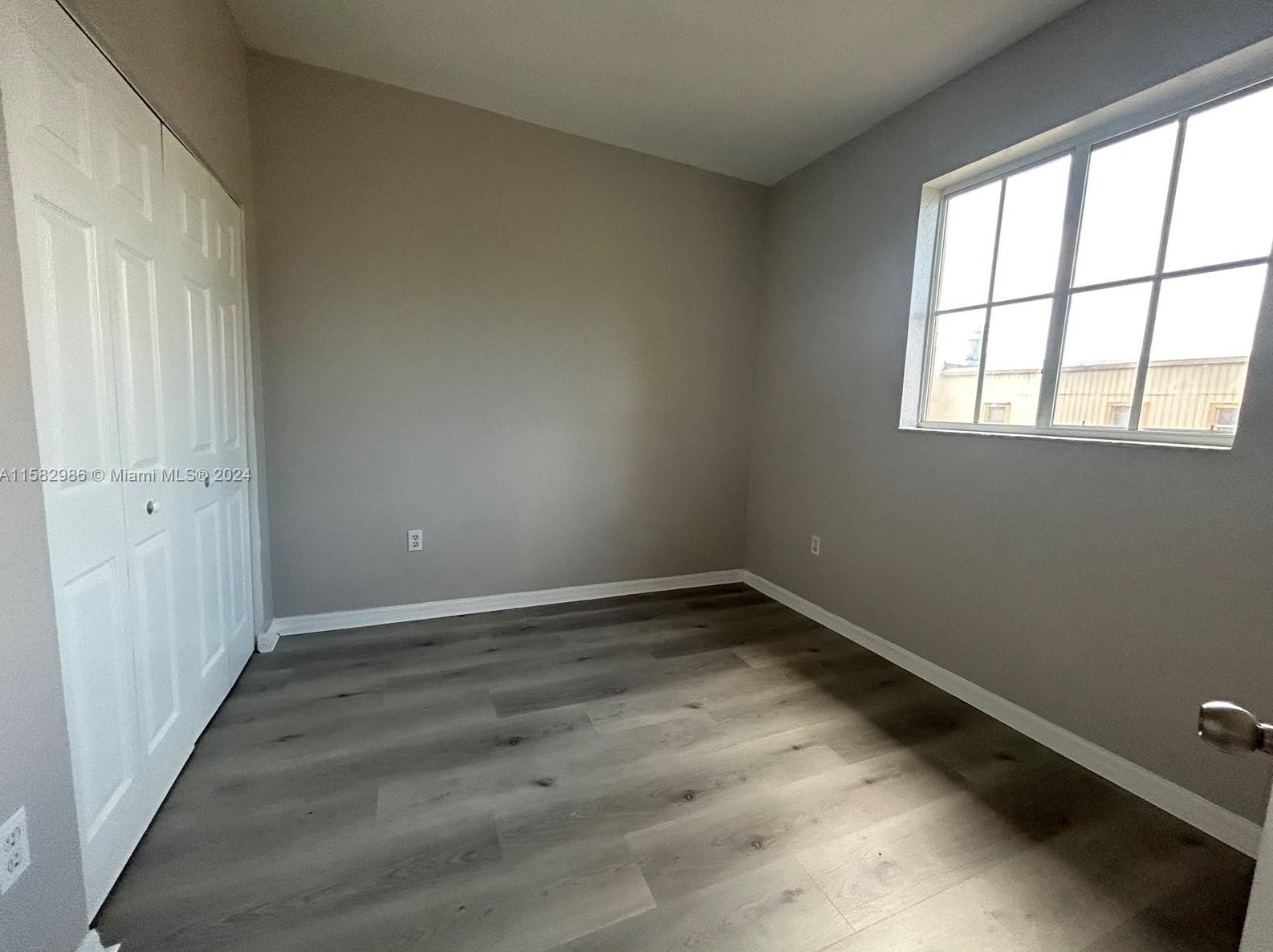 3922 52nd Ave, Hollywood FL  33023-7902 exterior