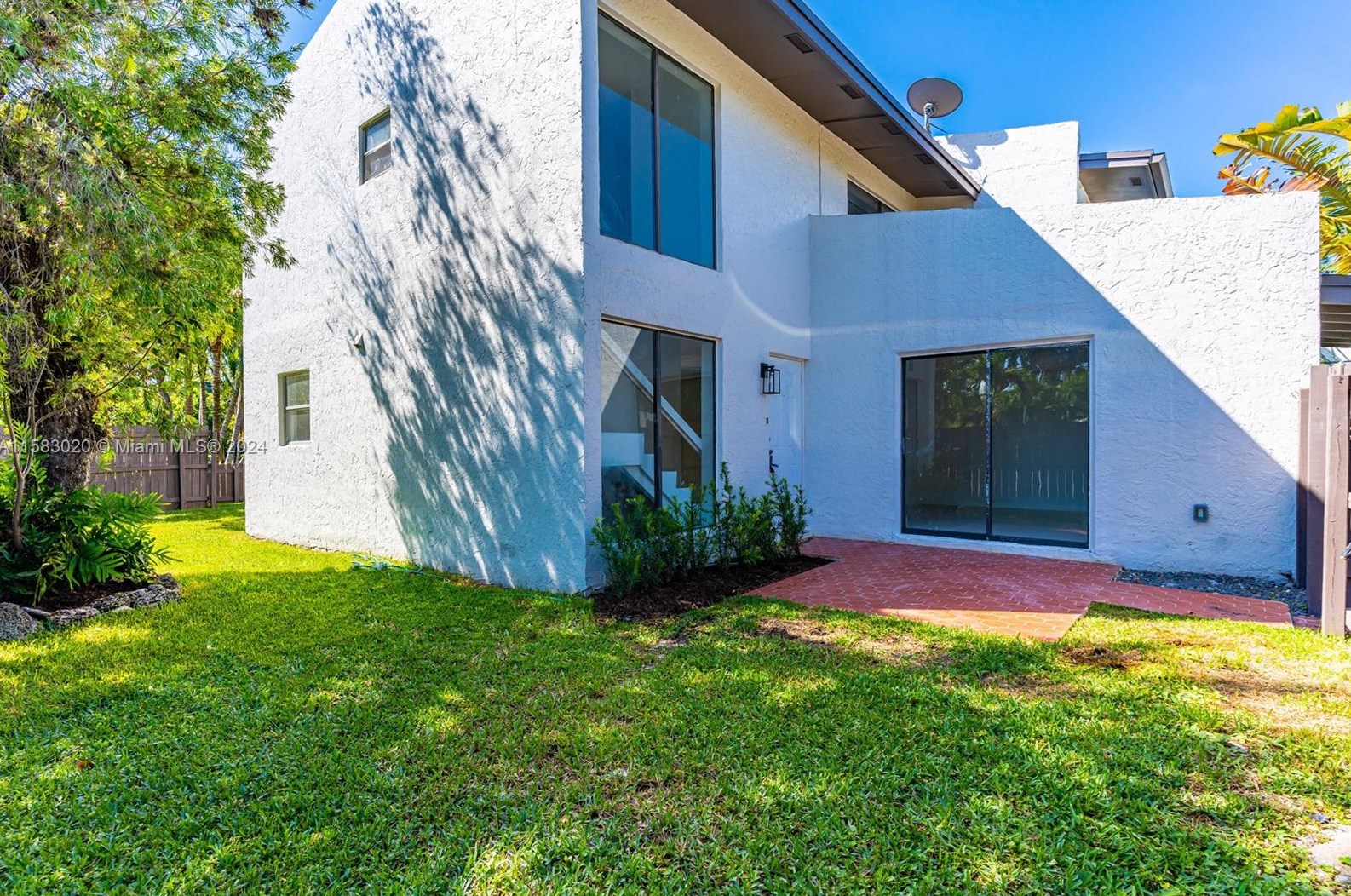 11106 70th Ter, Miami, FL 33173-2140