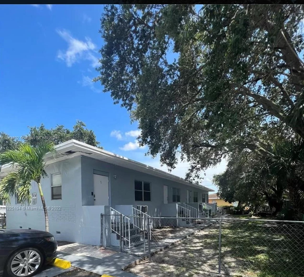 2560 139th St, Miami, FL 33054-4045