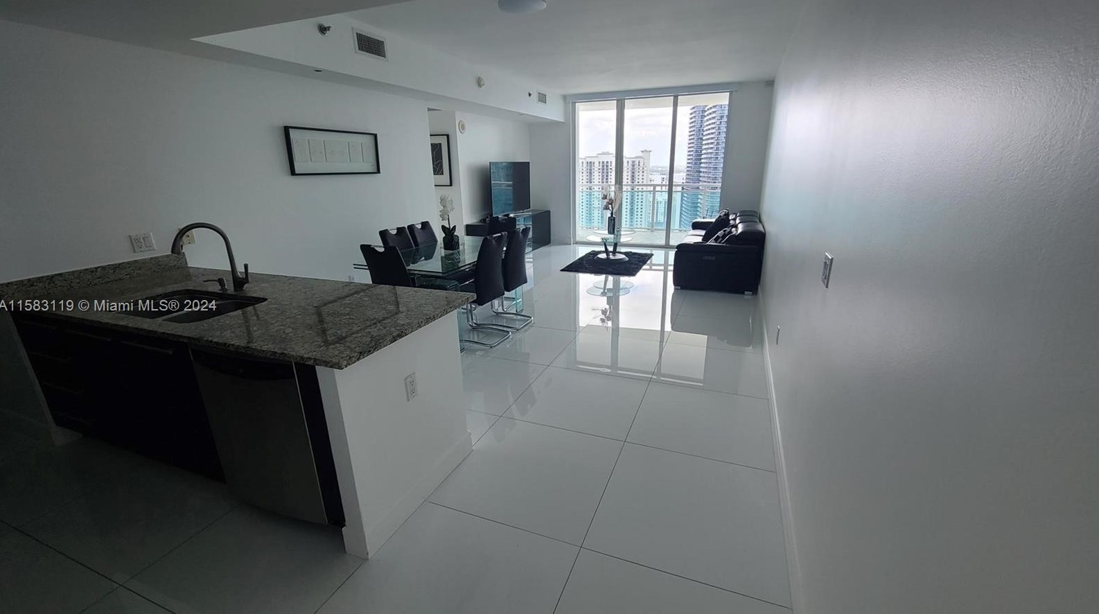 950 Brickell Bay Dr #3501, Miami, FL 33131