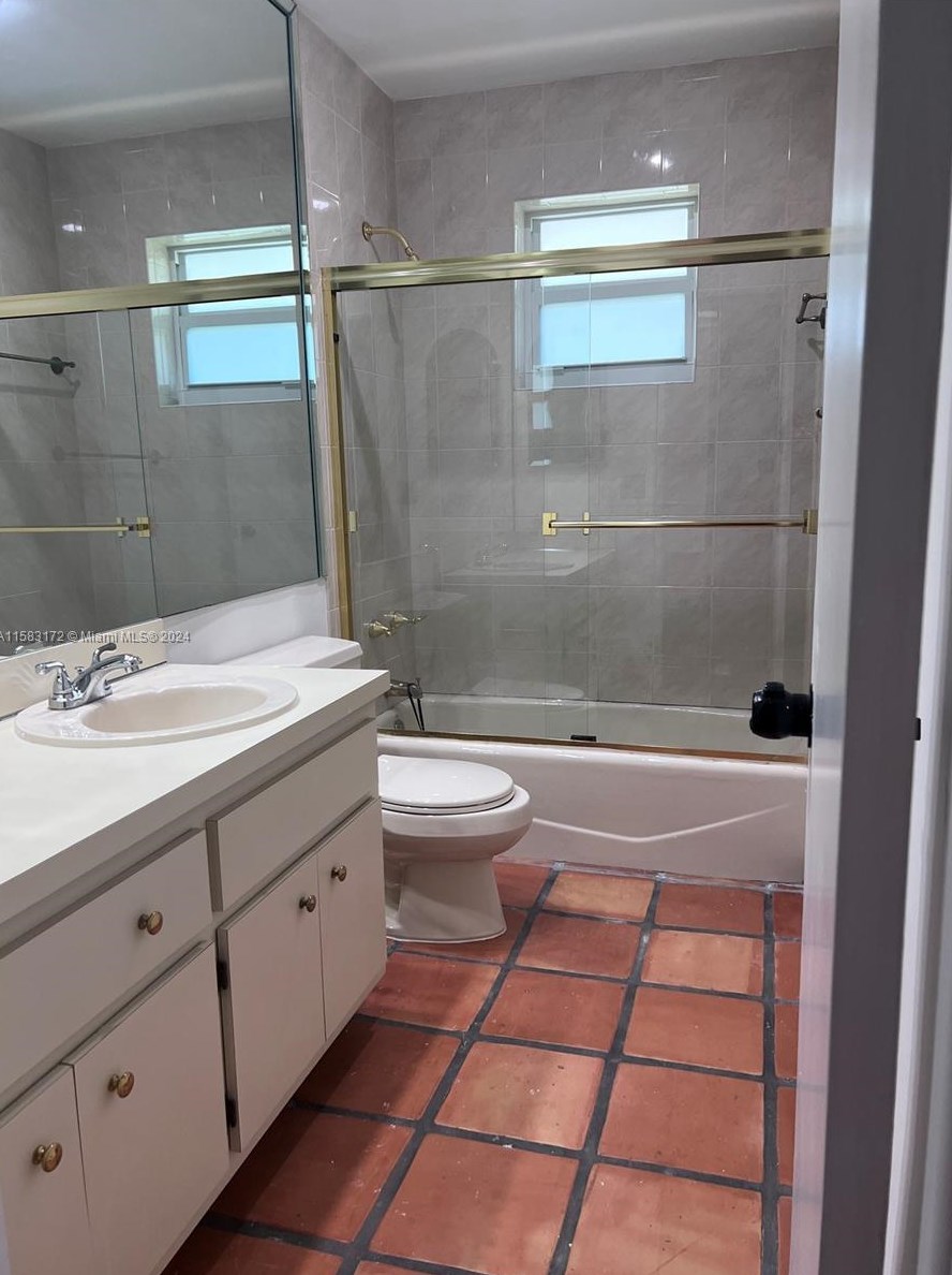 9456 77th Ave, Miami FL 33156-7903 exterior