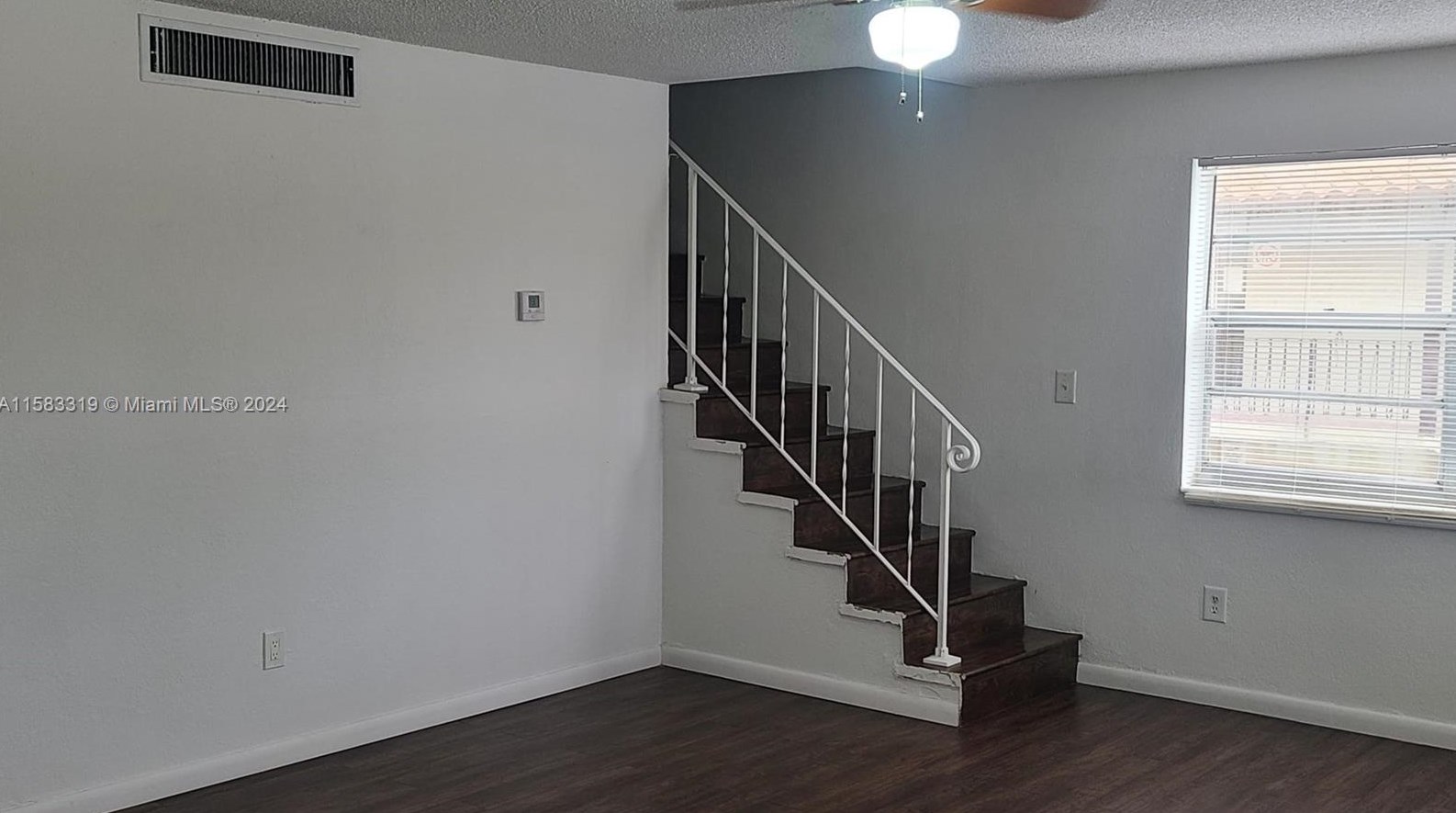 1305 W 53rd St #402, Hialeah, FL 33012