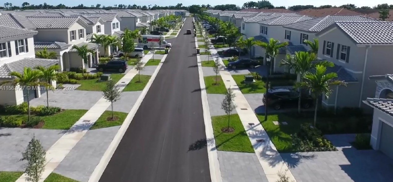 1810 26th Ter, Homestead, FL 33035-7038