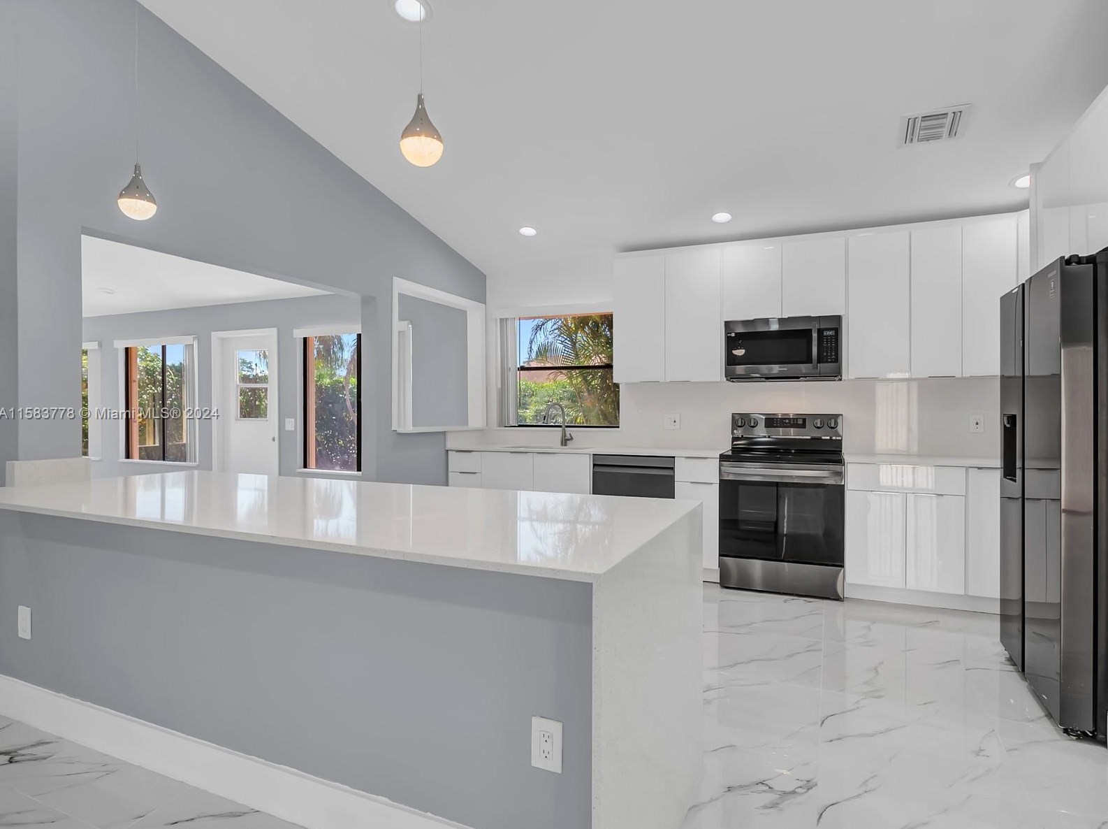 2622 13th St, Delray Beach FL  33445-1327 exterior