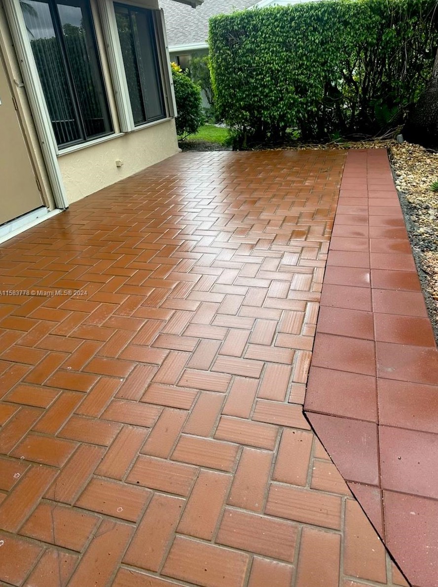 2622 13th St, Delray Beach FL  33445-1327 exterior