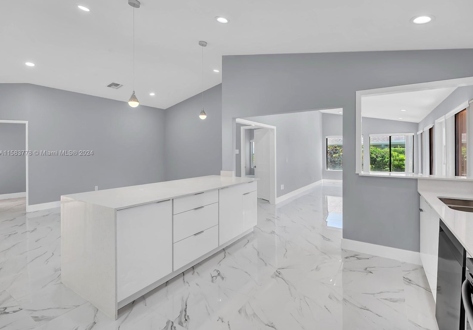 2622 13th St, Delray Beach FL  33445-1327 exterior