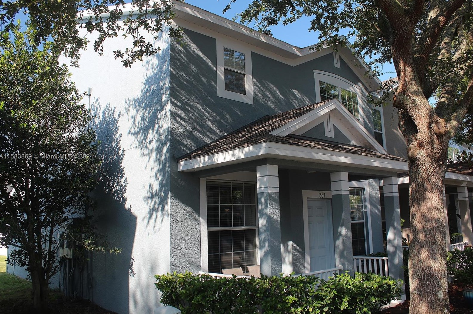 1563 Blue Magnolia Rd, Brandon, FL 33510-4029