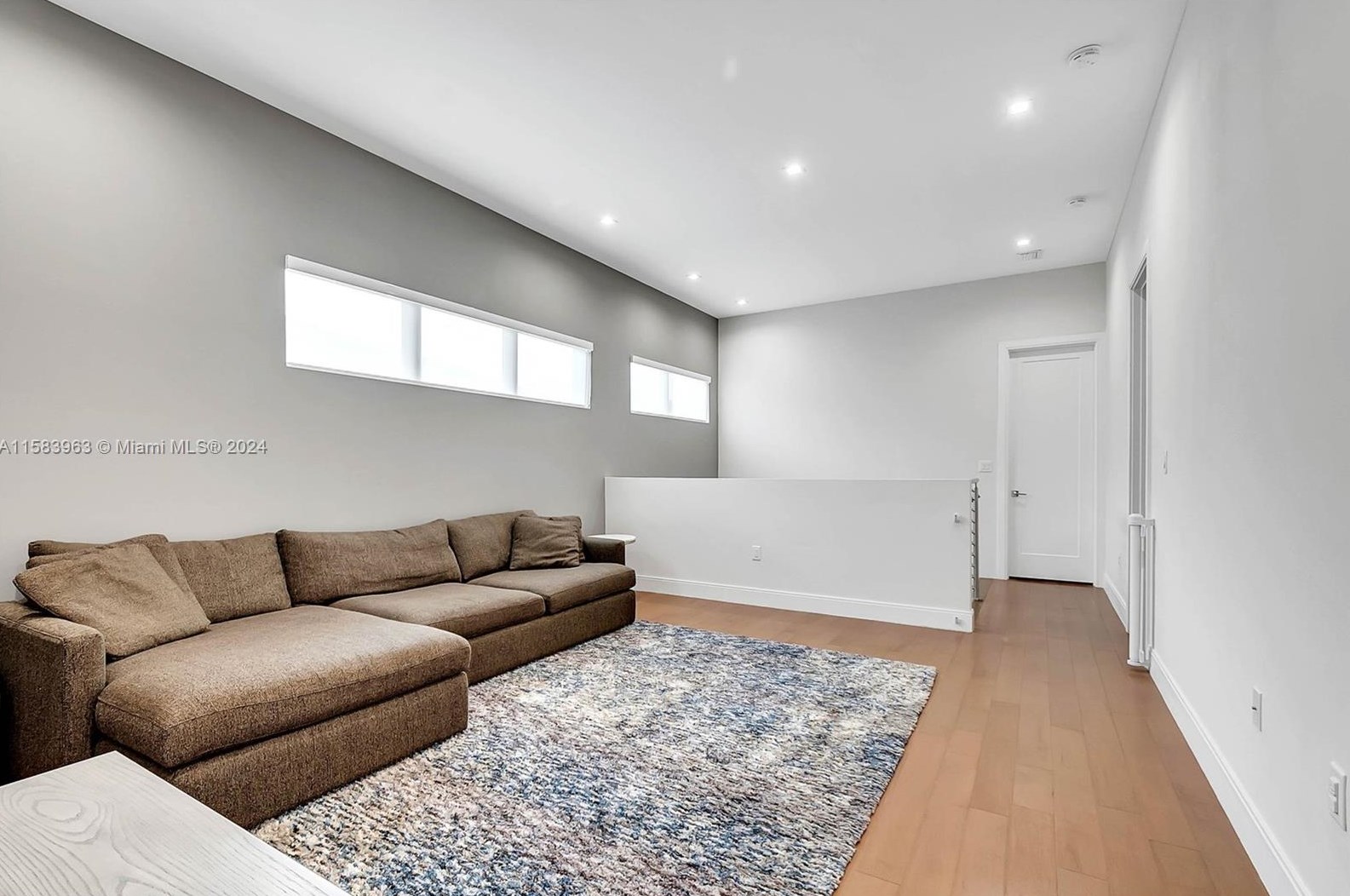 8175 48 Ter, Miami FL 33165-6120 exterior