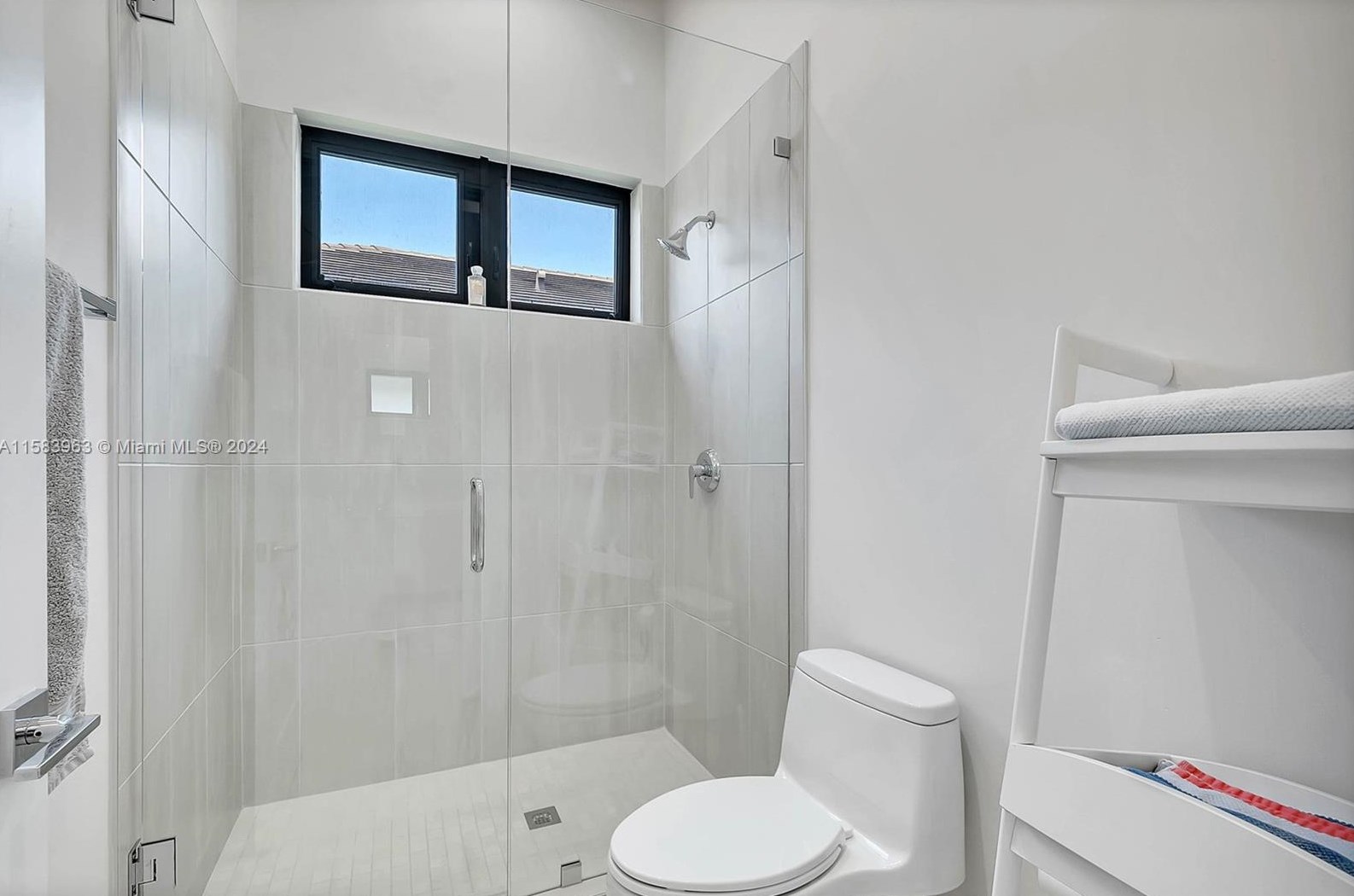 8175 48 Ter, Miami FL 33165-6120 exterior