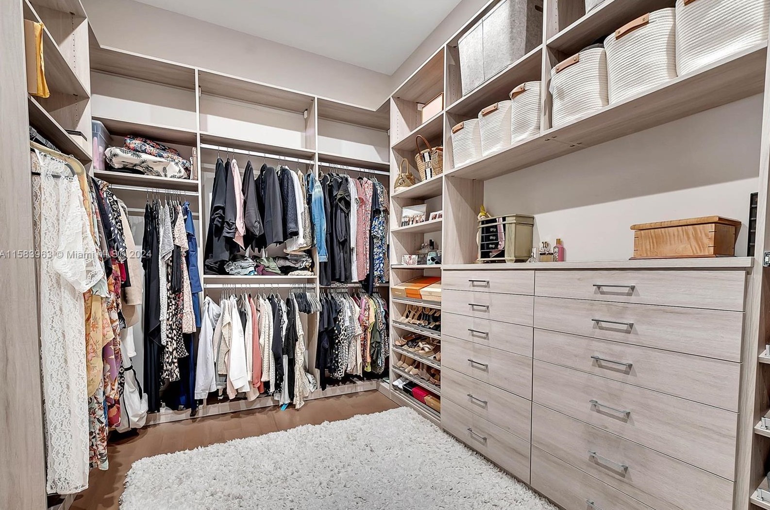 8175 48 Ter, Miami FL 33165-6120 exterior