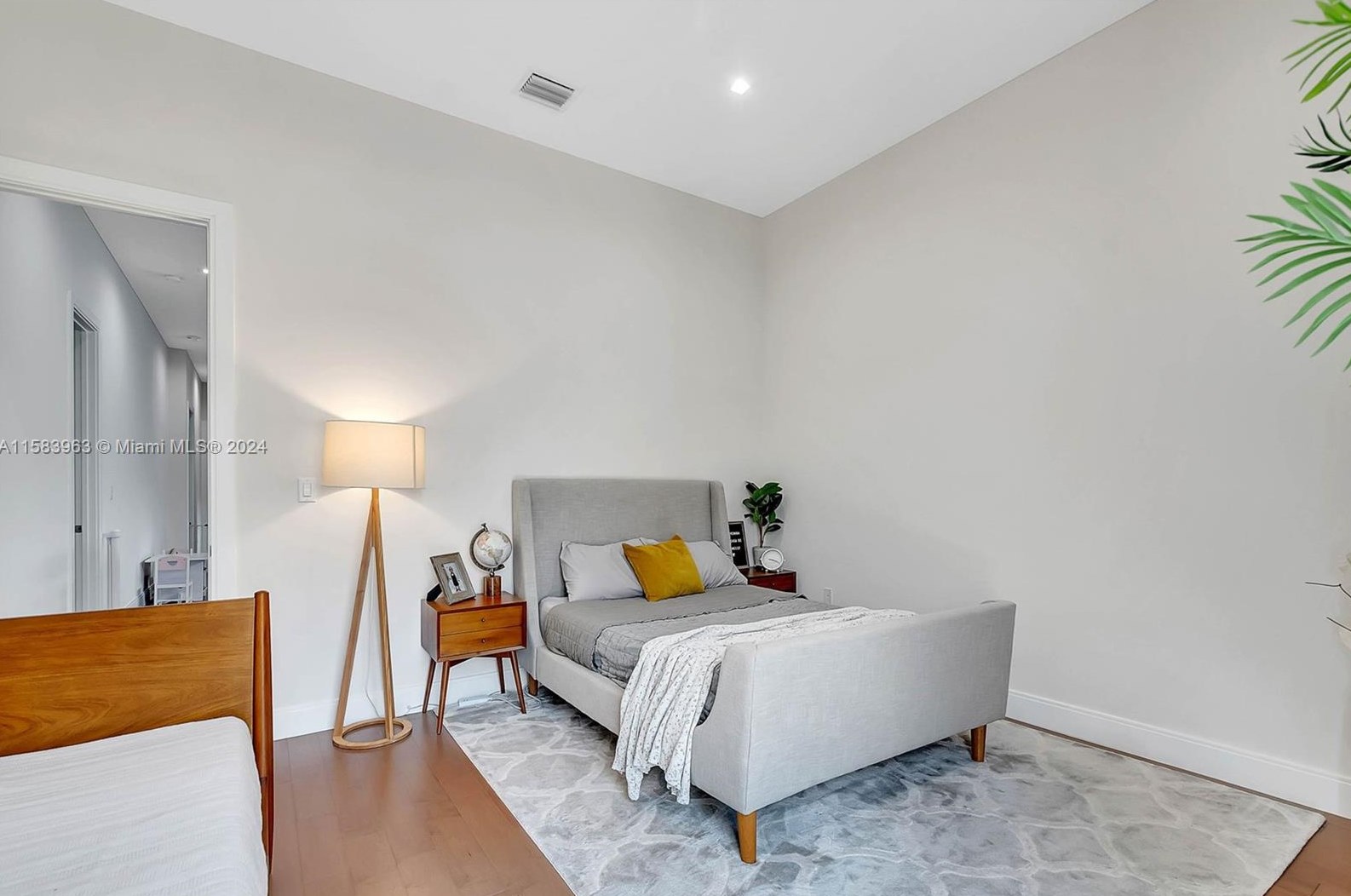 8175 48 Ter, Miami FL 33165-6120 exterior