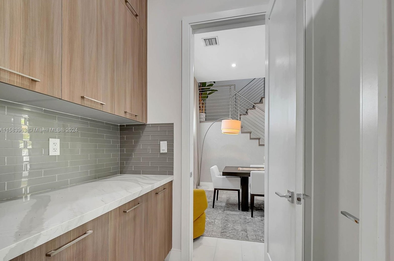 8175 48 Ter, Miami FL 33165-6120 exterior