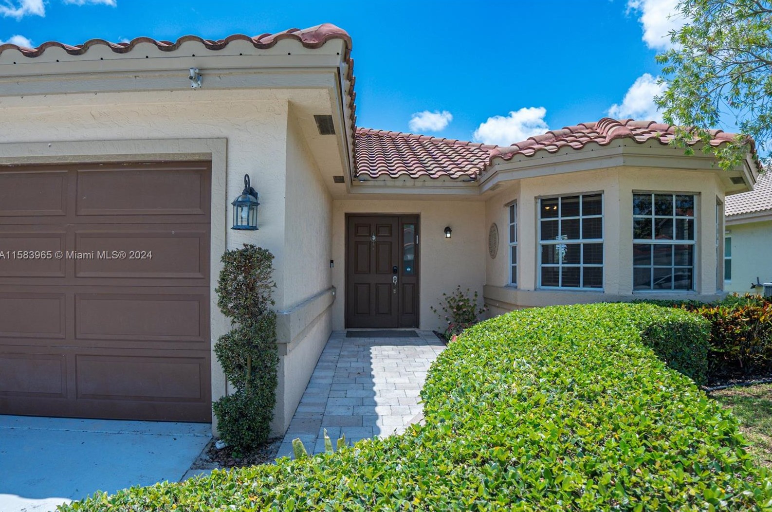 8537 Tourmaline Blvd, Boynton Beach, FL 33472-2419