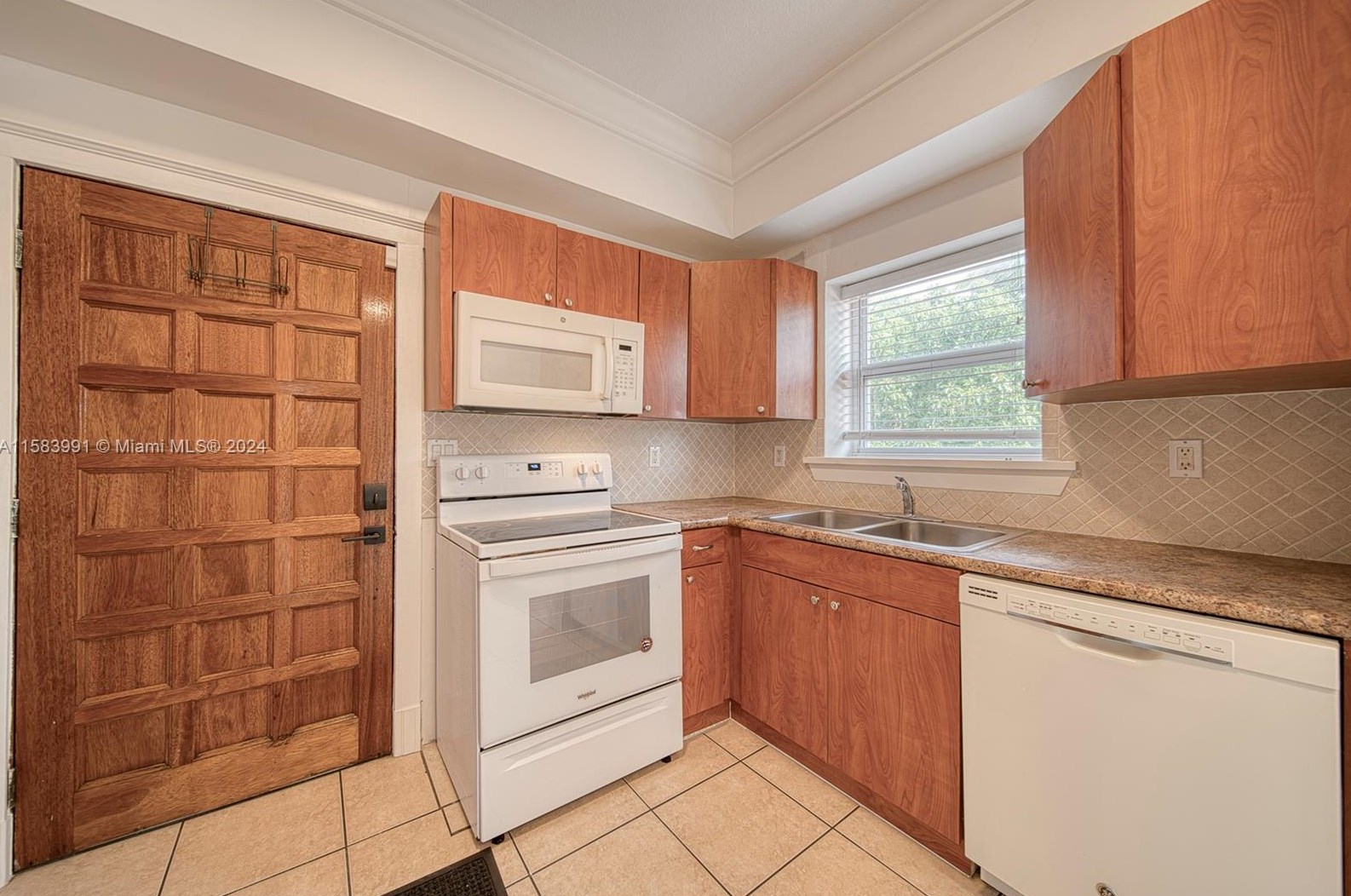 2205 13th St, Miami, FL 33145-1323