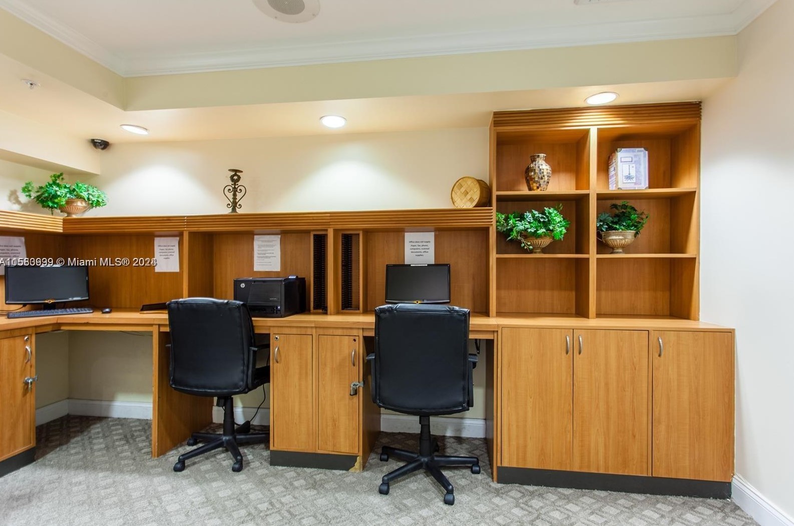 17145 Bay Rd, Miami FL 33160-3451 exterior