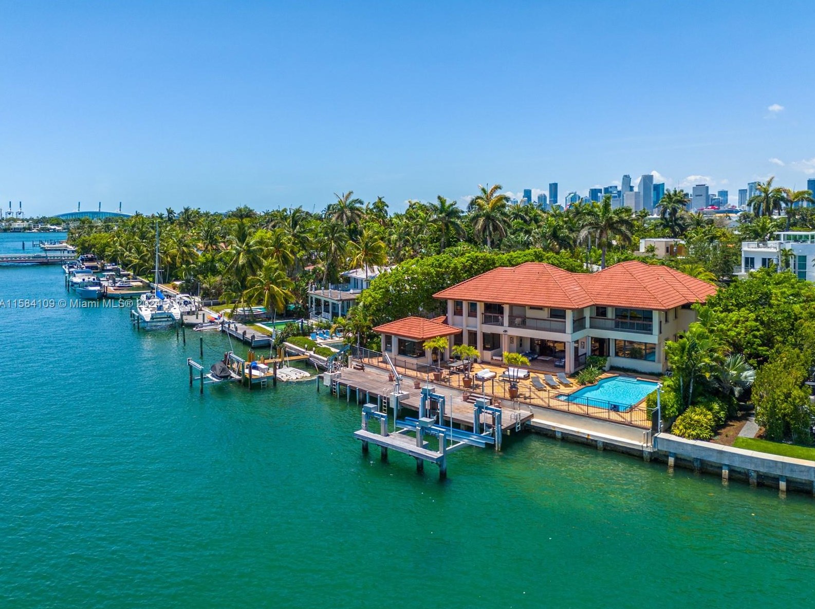 409 San Marino Dr, Miami, FL 33139-1109