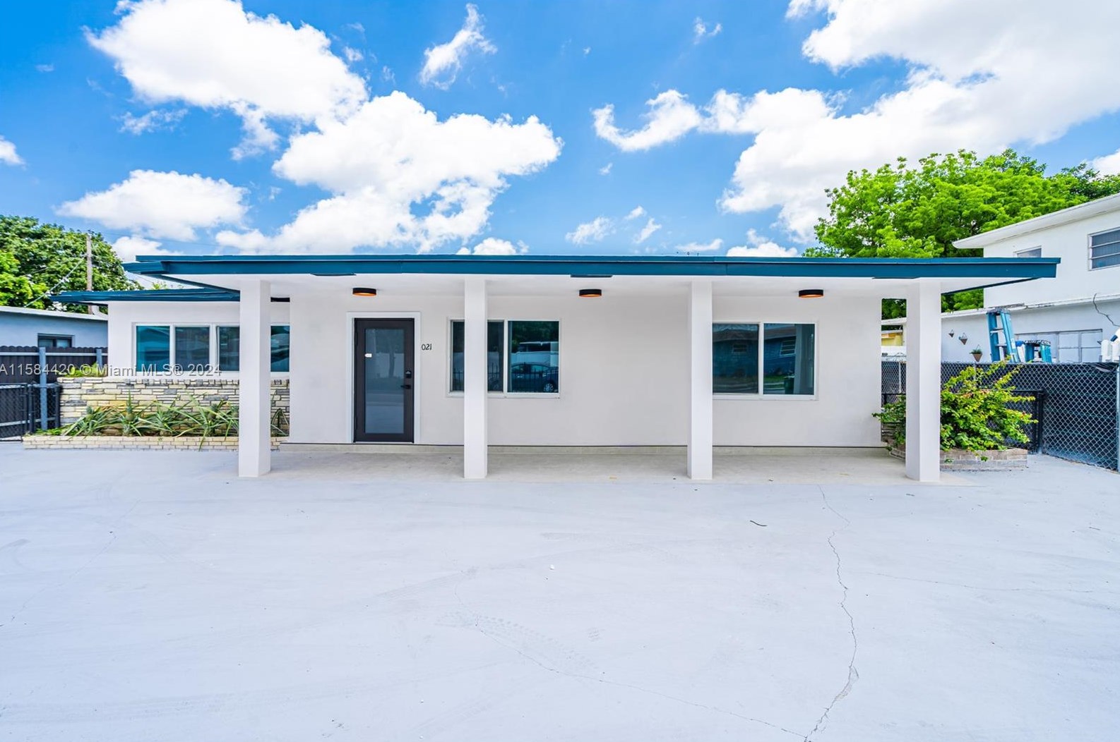 1021 E 6th Ave, Hialeah, FL 33010