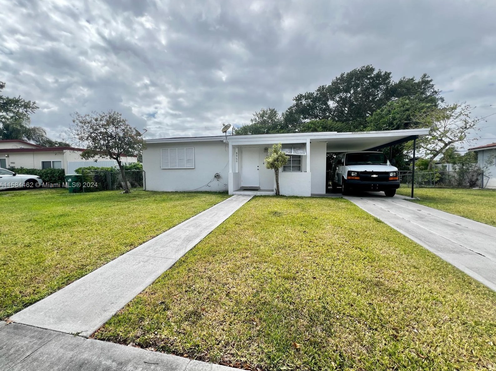 9960 Montego Bay Dr, Miami, FL 33189-2346