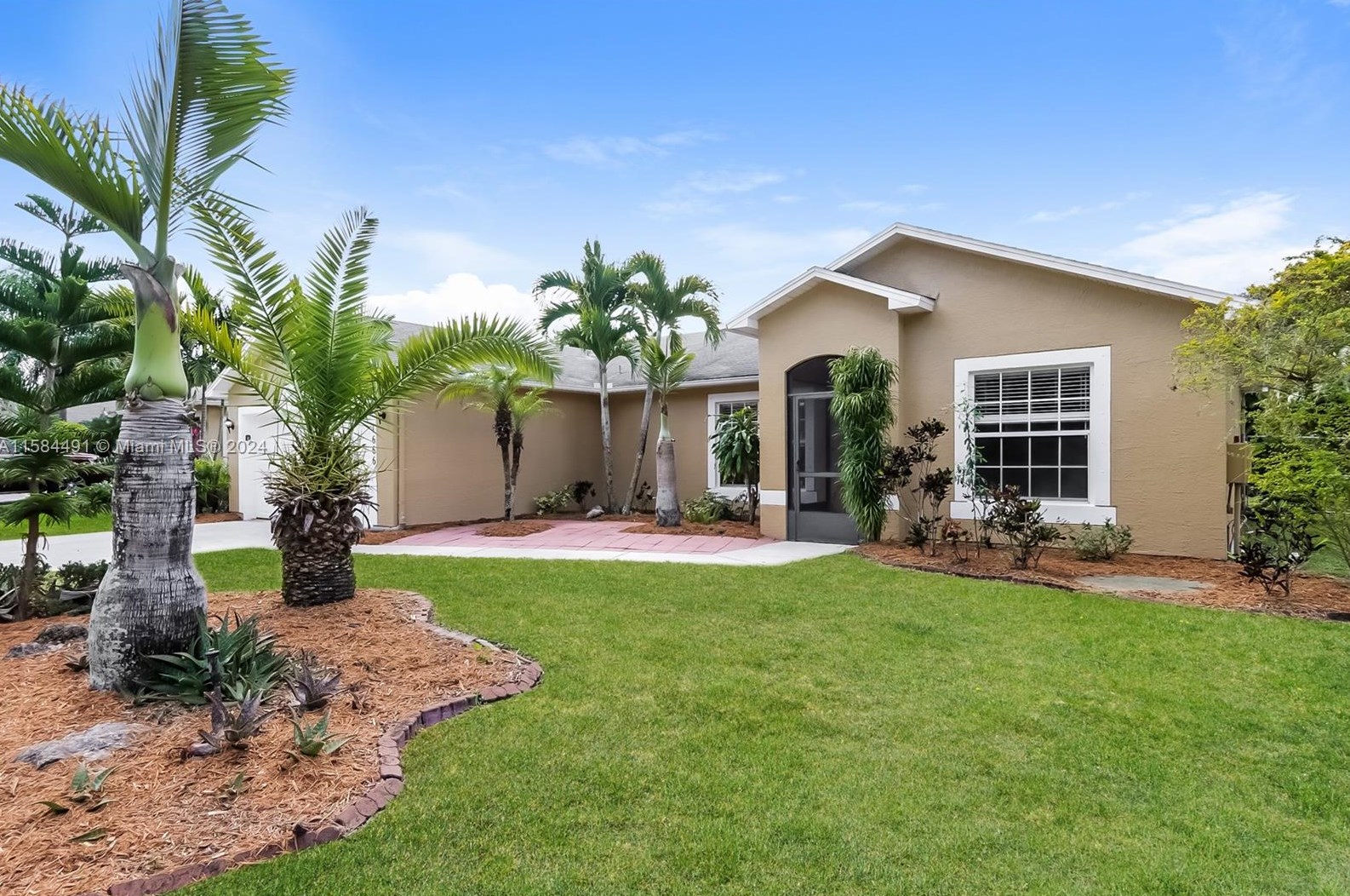 1666 Caisor Ave, Fort Pierce, FL 34953-4946