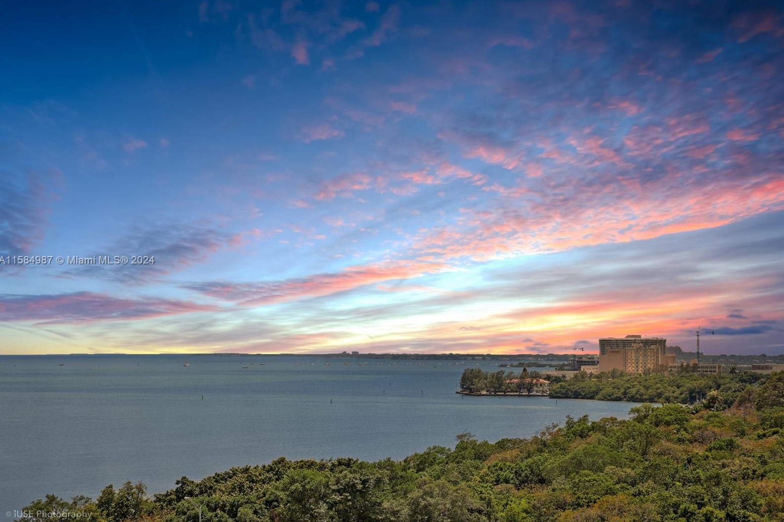 2475 Brickell Ave, Miami FL 33129-2478 exterior