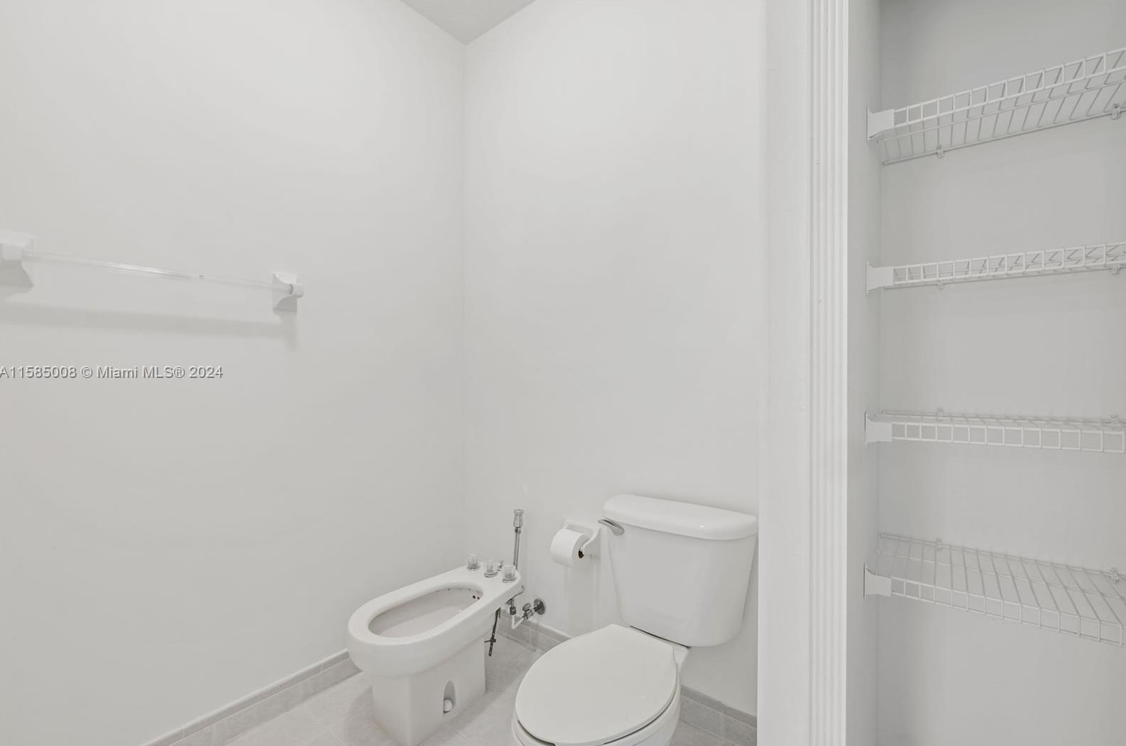 10970 48 Ter, Miami FL 33175-4328 exterior