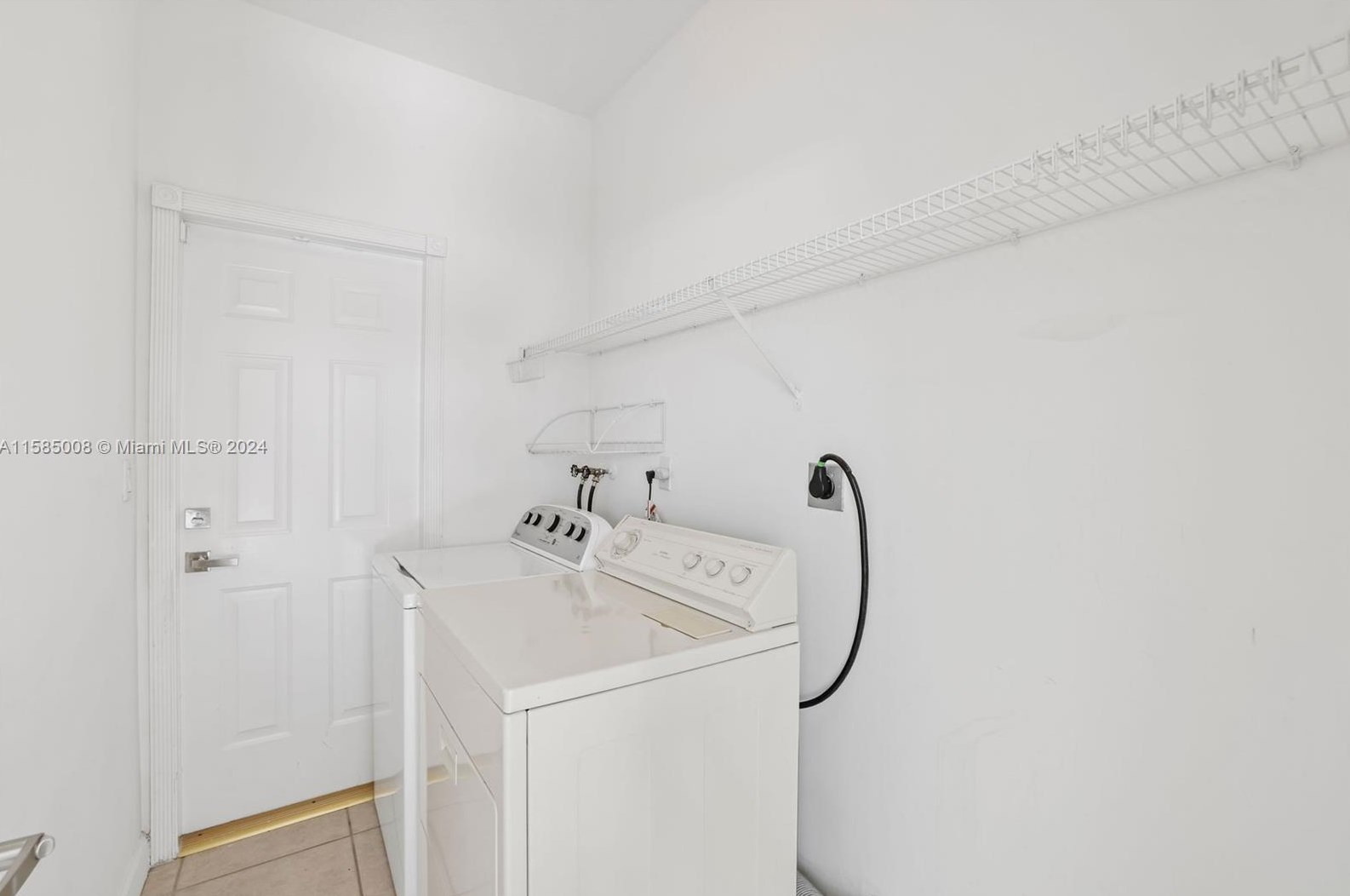 10970 48 Ter, Miami FL 33175-4328 exterior