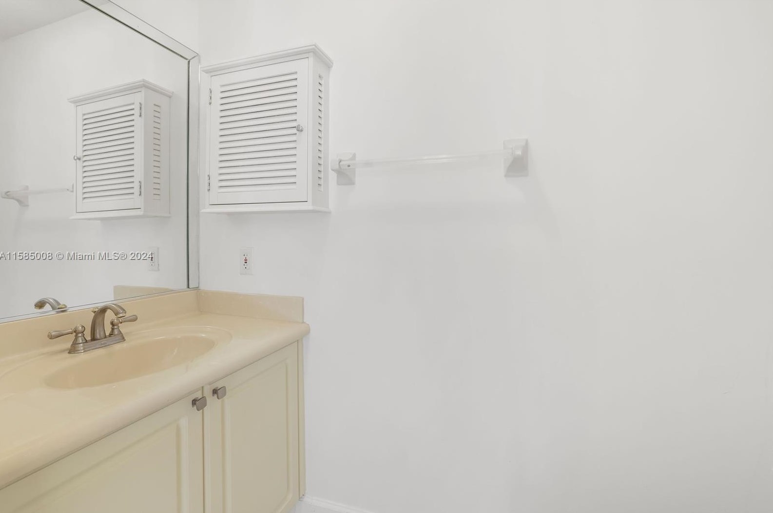 10970 48 Ter, Miami FL 33175-4328 exterior