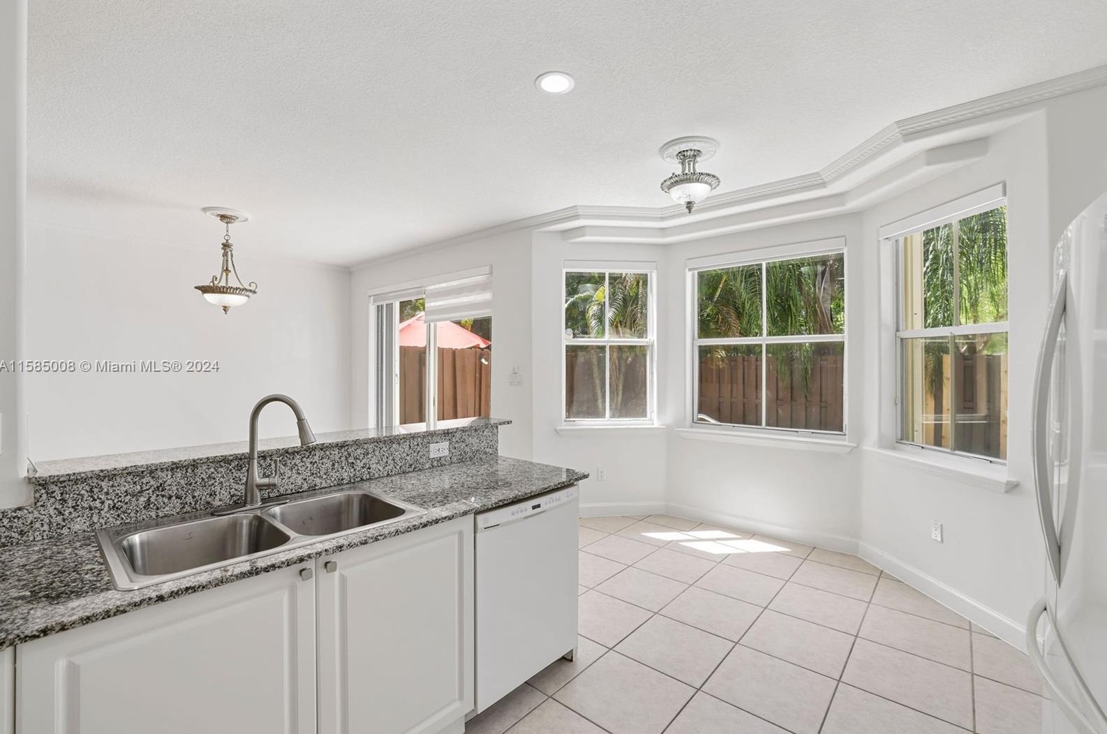 10970 48 Ter, Miami FL 33175-4328 exterior