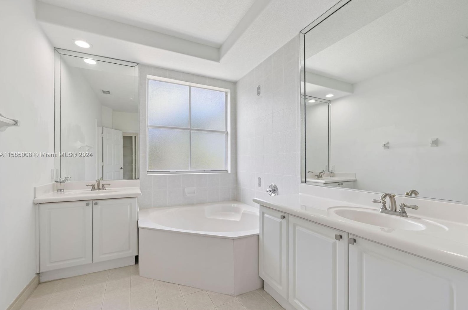 10970 48 Ter, Miami FL 33175-4328 exterior