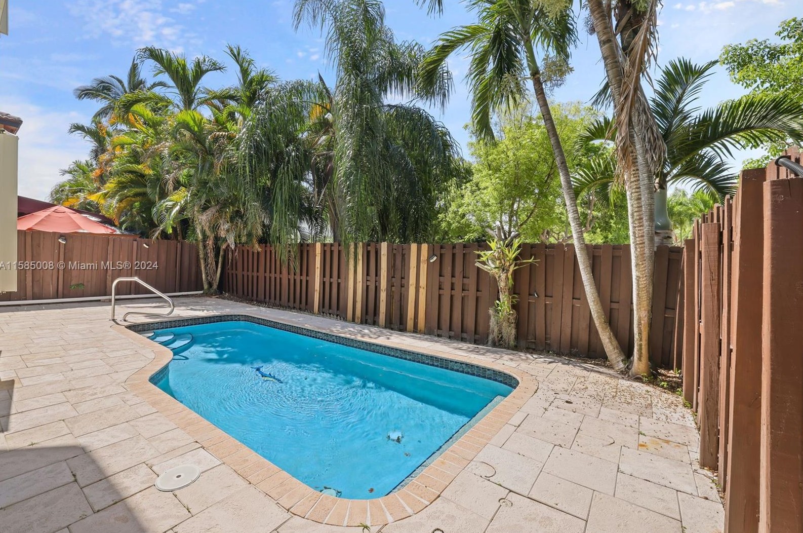 10970 48 Ter, Miami FL 33175-4328 exterior