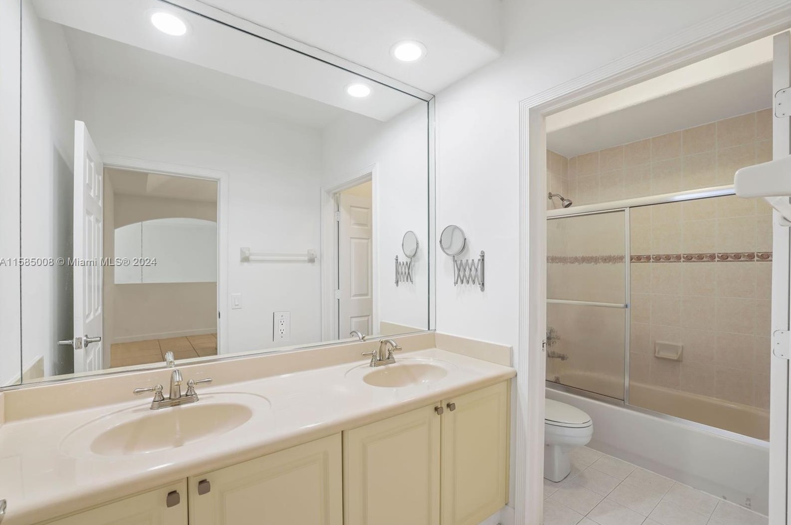 10970 48 Ter, Miami FL 33175-4328 exterior