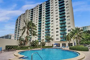 4001 S Ocean Dr, Hollywood, FL 33019 - Photo 40