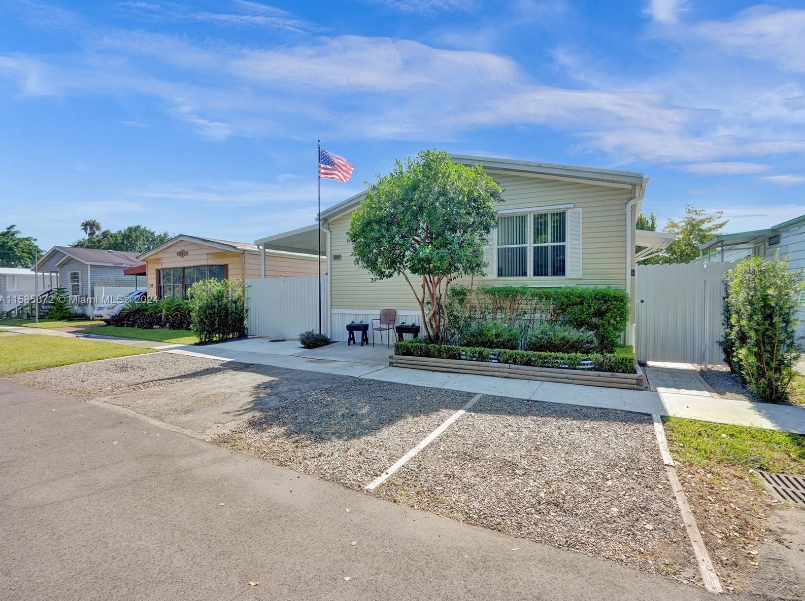 550 214th Ave, Hollywood, FL 33029-0900