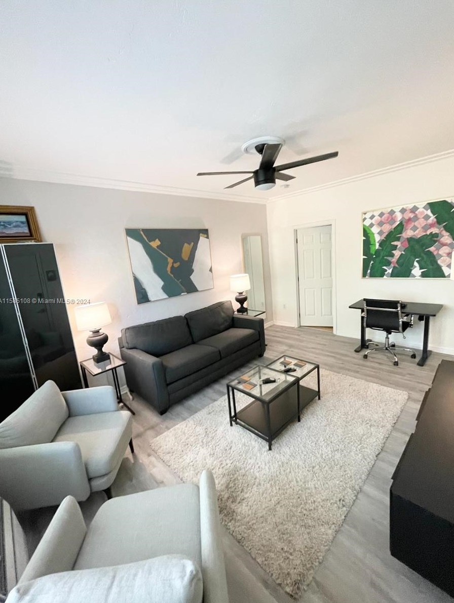 819 Meridian Ave, Miami, FL 33139-5717