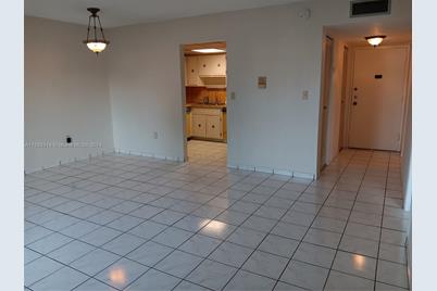 5731 NW 37th St #207 - Photo 1