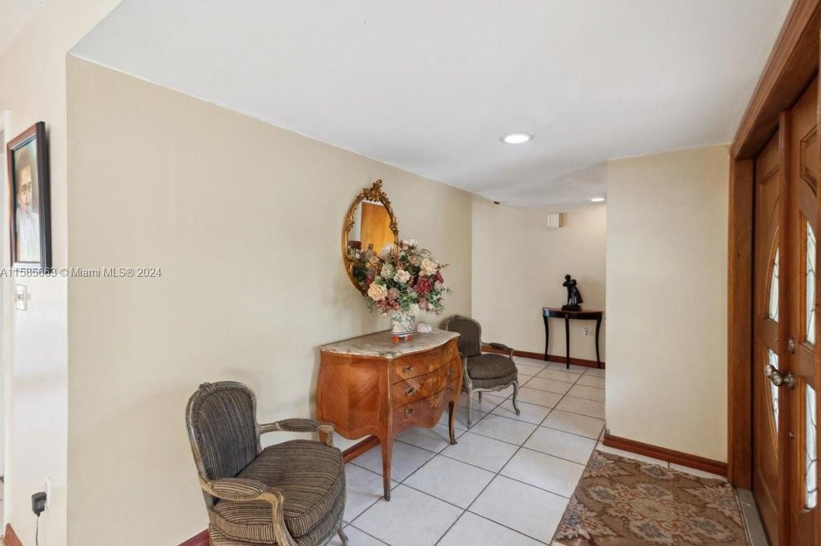 15321 Turnbull Dr, Hialeah, FL 33014-2309