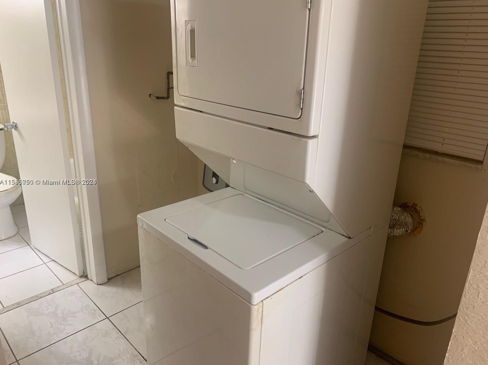 1702 Mckinley St, Hollywood FL  33020-2852 exterior