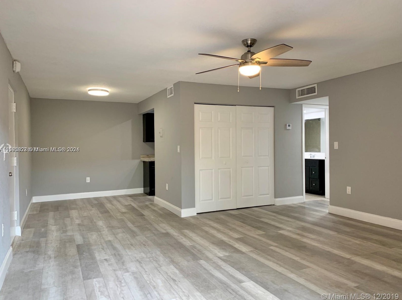 7110 Fairway Dr #l20, Hialeah, FL 33014