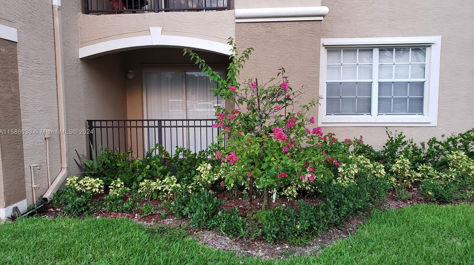 11631 2nd St, Hollywood, FL 20106-4909