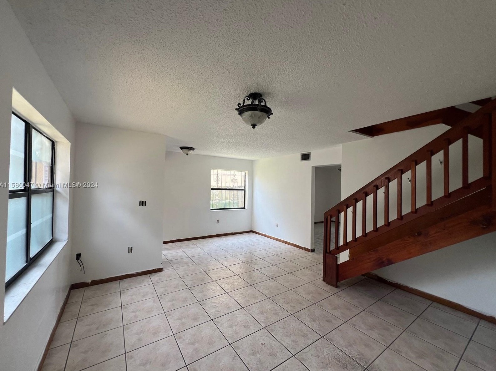 5312 26th Ave, Hialeah FL  33016-4011 exterior