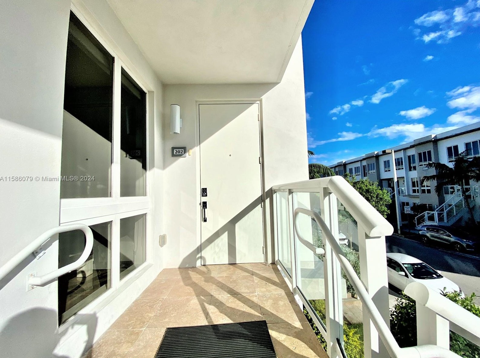 10305 63rd Ter, Miami, FL 33178