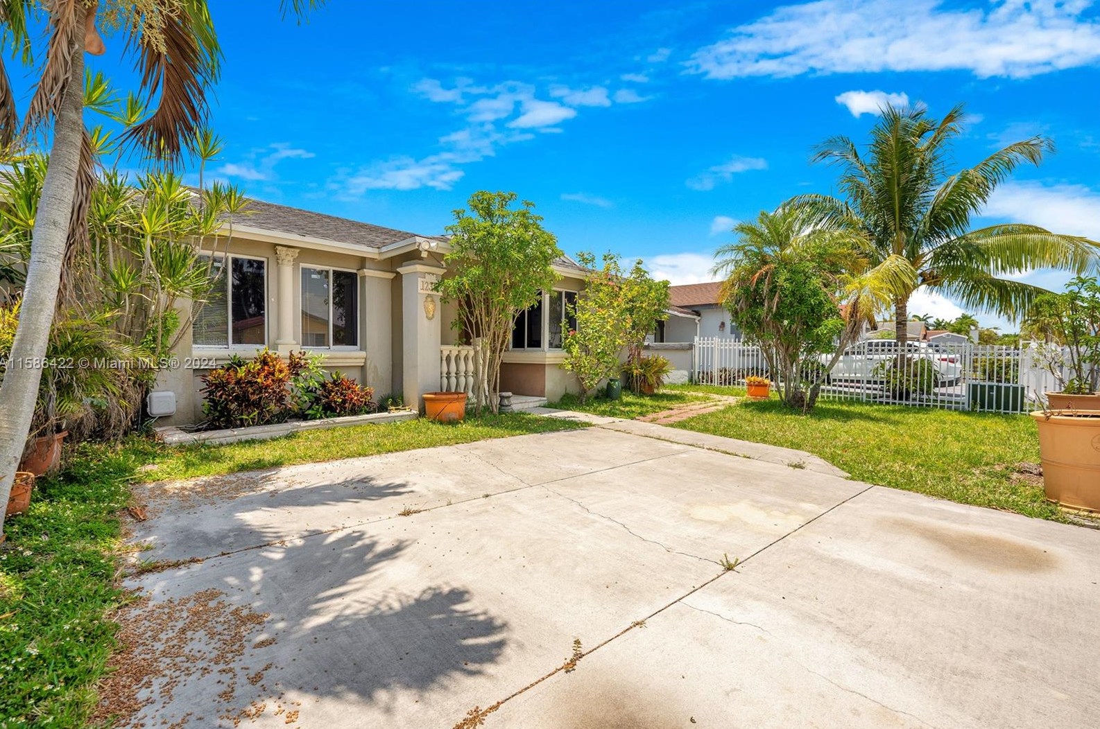 12320 195th Ter, Miami, FL 33177-6536