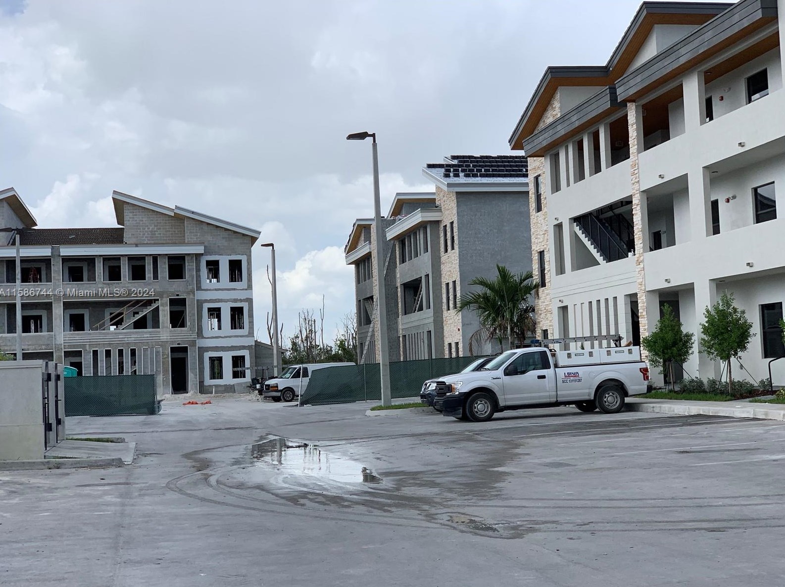 8015 104th Ave, Miami FL 33178 exterior